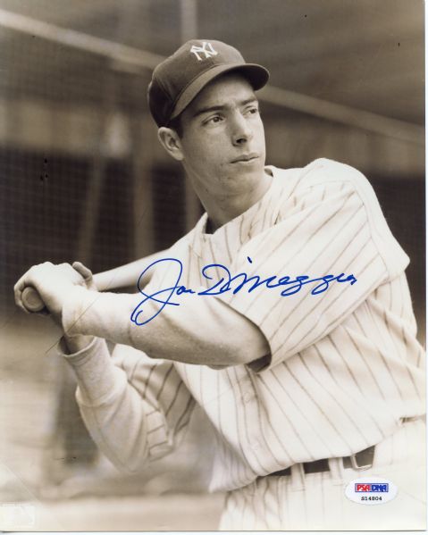 Joe DiMaggio Signed 8 x 10 Photo PSA/DNA LOA