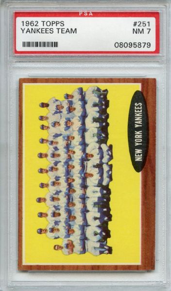 1962 Topps 251 New York Yankees Team PSA NM 7
