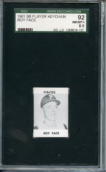 1961 BB PLAYER KEYCHAIN ROY FACE SGC NM/MT+ 92 / 8.5