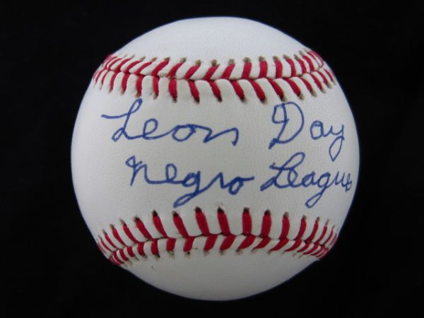 Leon Day Signed Negro Leagues ONL Baseball PSA/DNA