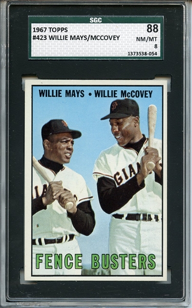 1967 TOPPS 423 FENCE BUSTERS MAYS MCCOVEY SGC NM/MT 88 / 8