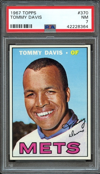 1967 TOPPS 370 TOMMY DAVIS PSA NM 7
