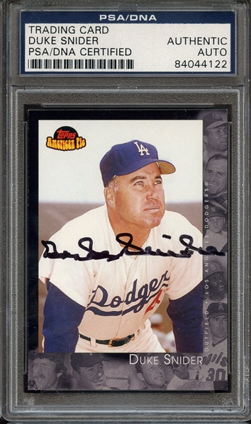 2001 TOPPS AMERICAN PIE SIGNED DUKE SNIDER PSA/DNA AUTO AUTHENTIC