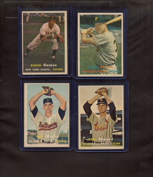 (4) 1957 TOPPS BASEBALL LOT