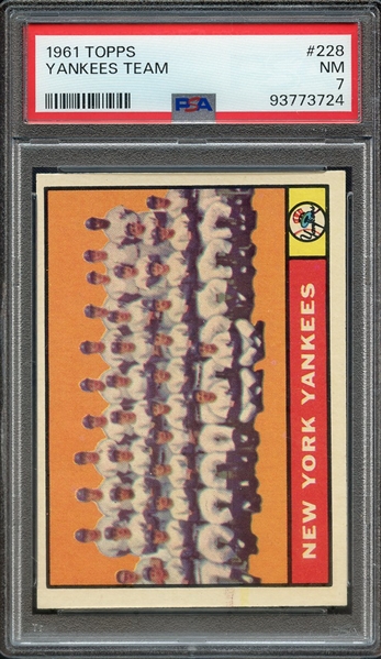 1961 TOPPS 228 YANKEES TEAM PSA NM 7