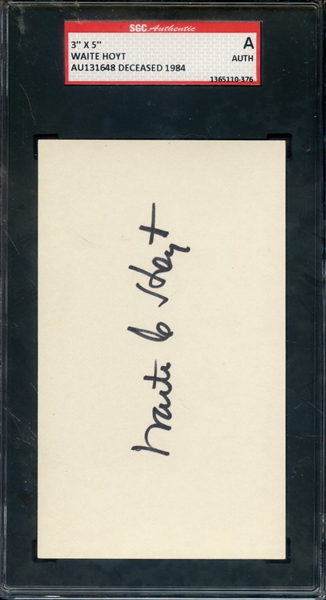 WAITE HOYT SIGNED 3 X 5 INDEX CARD SGC AUTHENTIC