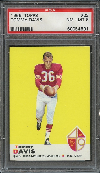 1969 TOPPS 22 TOMMY DAVIS PSA NM-MT 8